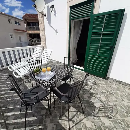 Apartments La Mare Primošten Exterior foto